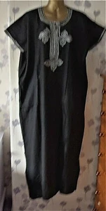 DAMEN TRADITIONELLER DJELLABA/MANTEL/KAFTAN ~ SCHWARZ ~ 52" BREIT x 52" LANG - Bild 1 von 2