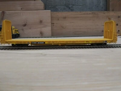 Exactrail escala HO Trenton Works 67'-11" anteparo flatcar TTX (logotipo vermelho) - Imagem 1 de 4