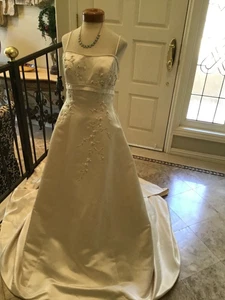 JASMINE  Bridal gown Wedding Dress spaghetti straps  Light gold 14 New - Picture 1 of 7