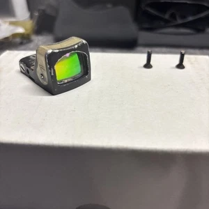 Trijicon RMR Dual Illuminated Amber Dot Sight RM05 NEEDS REPAIR!!!!!!! - Picture 1 of 8