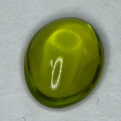 FABULOUS NATURAL BEAUTIFUL  PAKISTAN PERIDOT 2.92Cts  CABOCHON  - Image 1 of 4