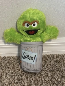 PELUCHE TOY FACTORY SESAME STREET 9" OSCAR THE GROUCH - Imagen 1 de 2