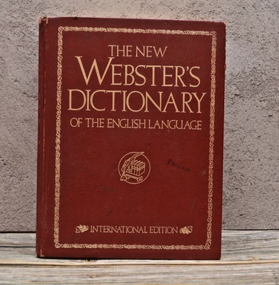 The New  Webster's Dictionary of The English Language🟫📓 - Image 1 of 4