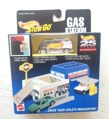 1995 Hot Wheels Sto & Go Gas Station Team Racing Van #65605 NEW - Image 1 of 3