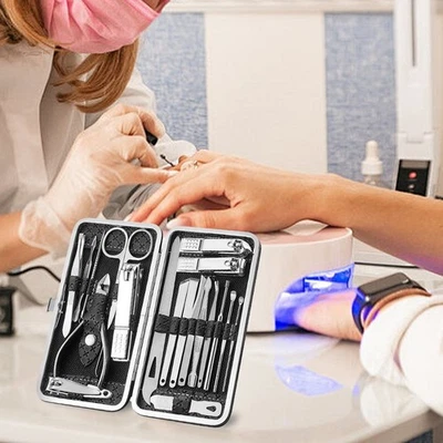 Nagelpflegeset 19-teilig Maniküre Pediküre Schneider Clippers Etui Männer Damen - Bild 1 von 4