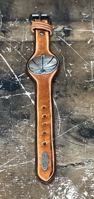 Plunder珠宝篮球皮革袖口手链 — 第 1/4 张图片