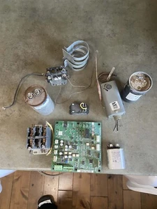 Bryant ac control board HK38EA003 CEPL130618-01 CEBD430618-04A - Picture 1 of 6