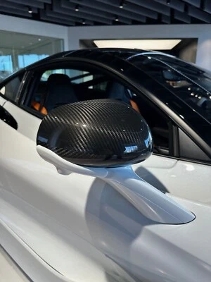 Tapa de espejo retrovisor de fibra de carbono derecha McLaren 750s Foto 1 de 3