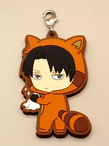 Levi Mapache Ataque a los Titanes Ichiban Kuji Goma Mascota Dije Japón P045 - Imagen 1 de 3