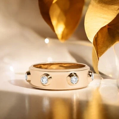 Banda de compromiso de oro amarillo de 14 k 0,70 quilates de diamante cultiva... - Imagen 1 de 4