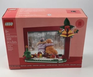 New & Sealed Lego 40702 Limited Edition Christmas Frame - Picture 1 of 5