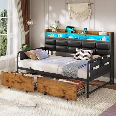 Кровать с 2 ящиками, двуспальная кровать с обивкой изголовья и зарядной станцией - Изображение 1 из 4