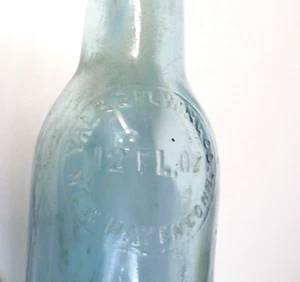 Vintage YALE BREWING Co. NEW HAVEN CT Aqua Blue Glass Beer Bottle - Picture 1 of 8