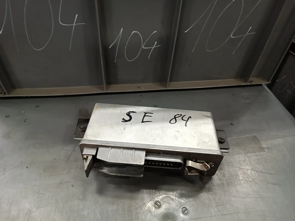 437907379 0265100004 Audi 90 / Coupé Tipo 81/100/200 Tipo 43/44 Centralina ABS - Immagine 1 di 3