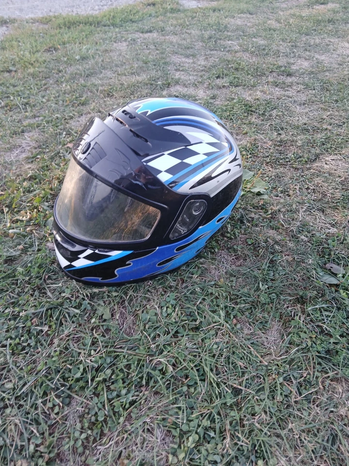 Casco de diseño Chokko para moto de nieve Foto 1 de 3