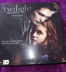 TWILIGHT THE MOVIE BOARD GAME  COMPLETE - Picture 1 of 3