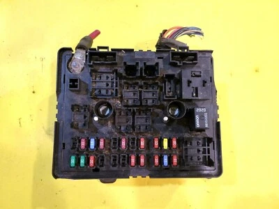 CAJA RELÉ FUSIBLES INTERIOR CABINA CHEVROLET EXPRESS SAVANA 1500 2500 3500 03-07 OEM Foto 1 de 3