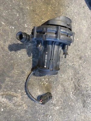 ⭐️03-12 Maserati Quattroporte Smog Bomba de inyección de aire secundaria OEM Foto 1 de 4