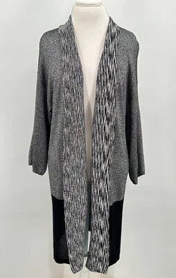 Cardigã Chicos Betty preto branco metálico tamanho 1 EUA aberto médio mangas 3/4 - Imagem 1 de 4