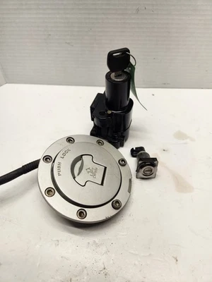 04-05 Juego de cerraduras a juego Honda CBR 1000RR Foto 1 de 4