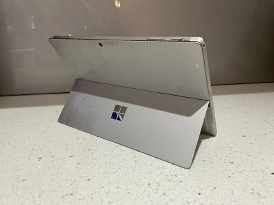 Microsoft Surface Pro 4, Pl Check Description , For parts #1 - Image 1 of 4