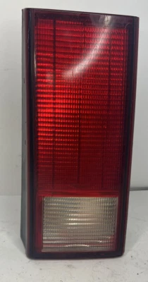 1992-1995 BUICK SKYLARK GENUINO FABRICANTE DE EQUIPOS ORIGINALES LÁMPARA TRASERA IZQUIERDA LUZ TRASERA DEL LADO DEL CONDUCTOR Foto 1 de 4