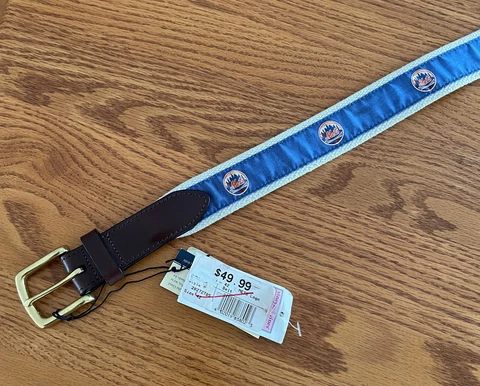MLB New York Mets N Y Belt Size 42 Vineyard Vines Cover