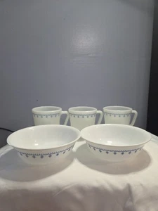 Vintage Pyrex/Corelle Blue Snowflake Garland 3 Mugs & 2 Cereal Bowls - Picture 1 of 10