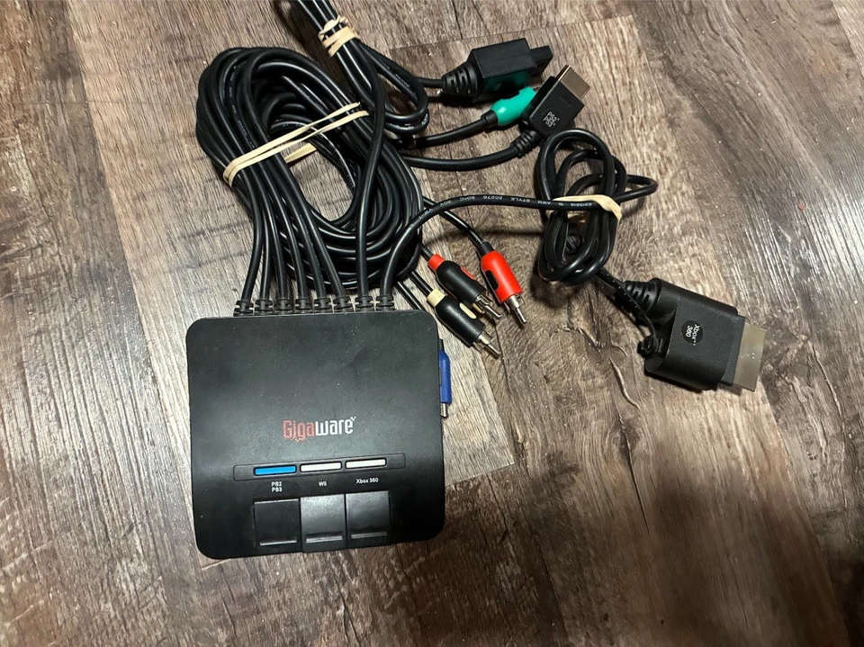 Gigaware Universal Gaming Component Cable With Switcher! (PS2/PS3/Wii/Xbox 360 - Image 1 of 1