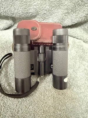 Tasco 8x21 Binoculars With Pouch - Image 1 of 3
