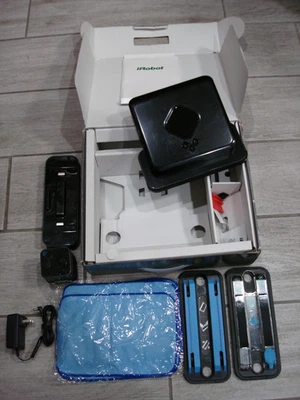 Robot aspirador iRobot Braava 380t - negro con fregona 4 almohadillas, base de carga, ect Foto 1 de 4