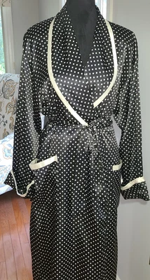 Victoria's Secret Negro Crema Satén Bata Cuerda Lunares Almohadillas para el Hombro Talla M/L Foto 1 de 4