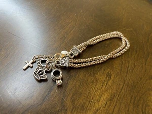 Premier Designs Rose Gold Dangling Logo Charm Bracelet - Picture 1 of 7