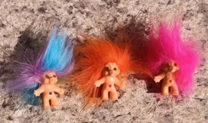3 BAMBOLE TROLL vere classiche più piccole del mondo NUOVE - Foto 1 di 3