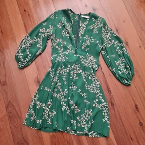 Women's size 8 'FAITHFULL THE BRAND' Gorgeous green floral rayon dress - GUC - Picture 1 of 6
