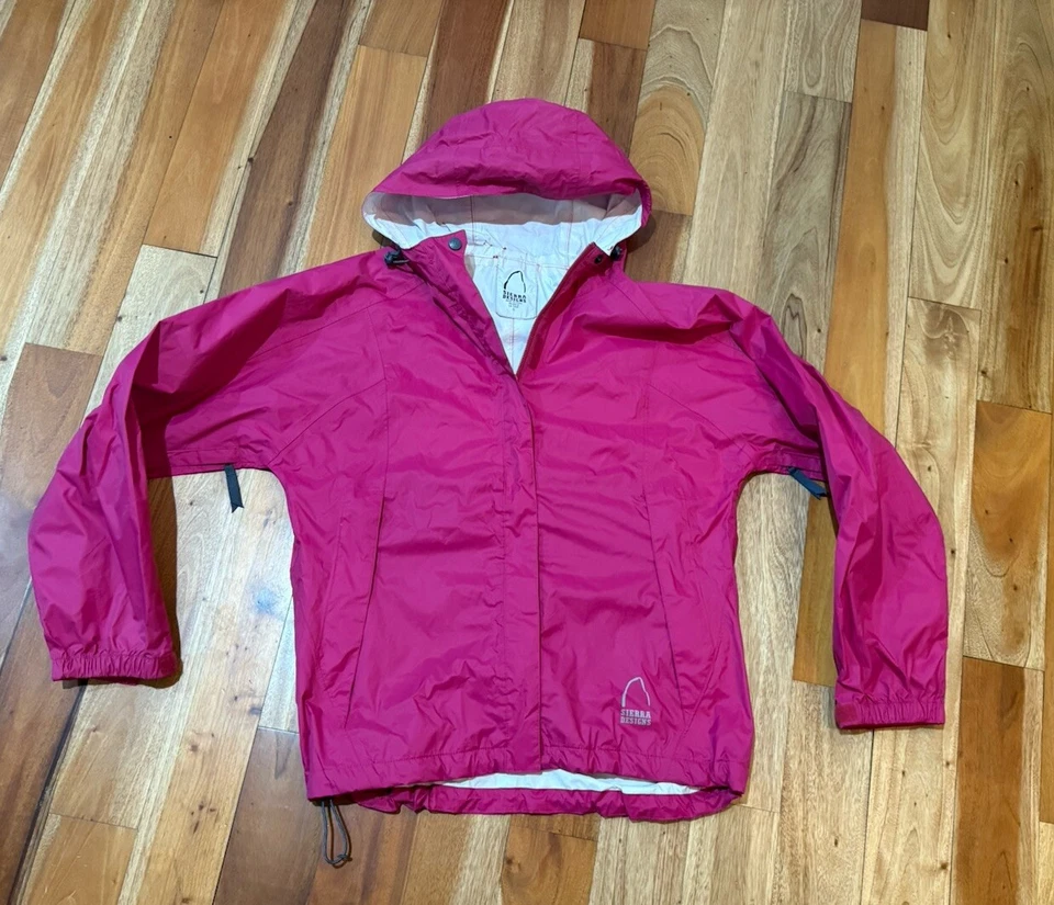 SIERRA DESIGNS WOMENS PINK NYLON HOOD PACKABLE RAIN SIZE SMALL VENTED JACKET - Image 1 of 4