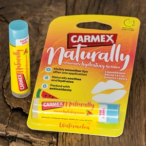 Carmex NATURALLY Watermelon Lip Balm Natural Hydrating Moisturising Stick 4.25g - Picture 1 of 3