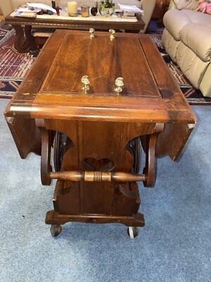 Carro para servir té/vino vintage Drop Leafs con bandeja Foto 1 de 4