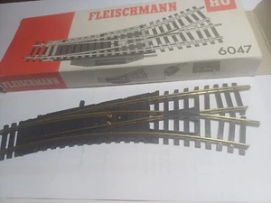 SCAMBIO CURVO DX ART. 6075 R FLEISCHMANN SC. h0 TRASF0RMABILE IN ELETTRICO - Picture 1 of 5