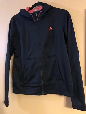 Chaqueta con cremallera Nike ACG con capucha talla S negra para mujer con orificios para los pulgares resistente al agua Foto 1 de 4