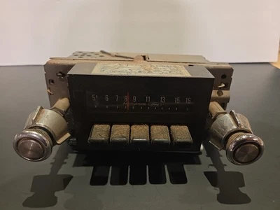 Radio AmFm Ford Aeronutronic 6A-D7TF-18806 Thunderbird Maverick años 70 de colección Foto 1 de 4