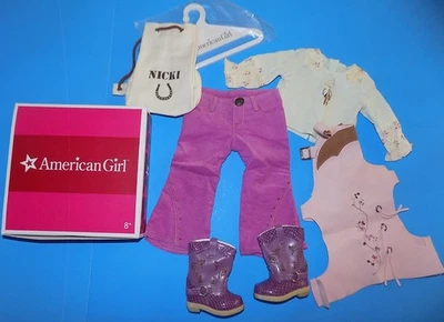 NUEVO EN CAJA Muñeca Nicki GOTY American Girl Retirada NUEVO Conjunto de Rancho Equitación Caja Foto 1 de 4