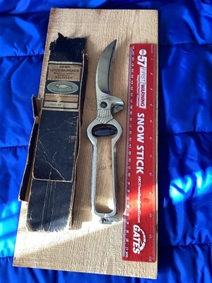 Vtg Marke Seehund Solingen Germany Chicken Bone Shears RARE Engraved Design - Image 1 of 4