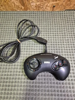 SEGA Mega Drive Control Pad, Genuine, Official 3-Button - image 1 of 4