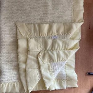 VTG Yellow Baby Blanket Thermal Waffle Weave Satin Trim Cannon Mills Co 46x32 - Picture 1 of 3