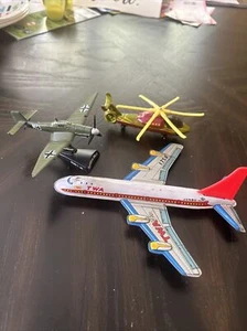 Tre macchine volanti vintage 2 militari e una TWA jumbo jet - Foto 1 di 12
