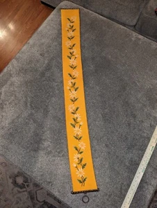 Vintage Bell Pull Wall Hanging Daisy Floral Yellow Tapestry Needlework 52" - Picture 1 of 13