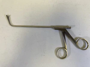 Otorrinolaringólogos XOMED Integra 3712301 Frontal Sinusoidal Hirafa Forcep 110° - Imagen 1 de 10
