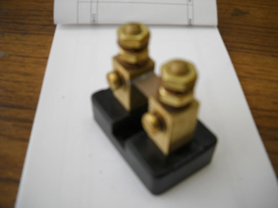 DELTEC  MKA  BP   100A  50MV SHUNT   - Image 1 of 1