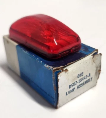 NUEVO DE LOTE 1975-1991 FORD ECONOMOLINE CLUB WAGON MARCADOR LUZ LÁMPARA D5UZ-15442-A Foto 1 de 3
